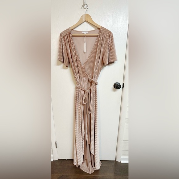 Baltic Born Andi Ribbed Velvet Wrap Maxi Dress Champagne XXL NWT - Picture 2 of 12